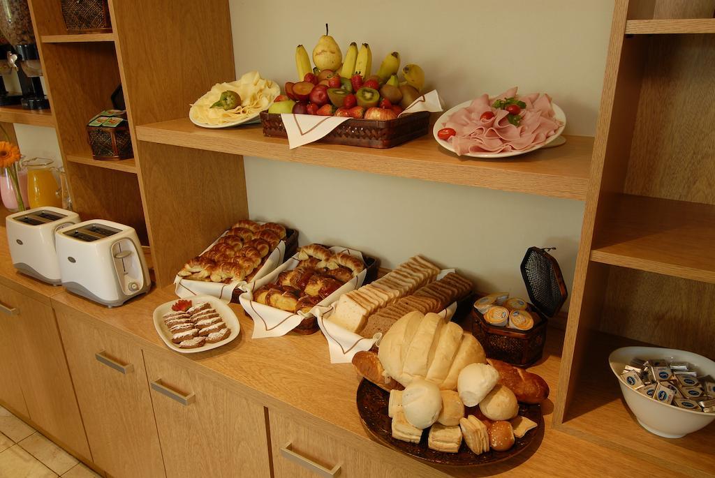 Hotel Aeroparque Inn & Suites Buenos Aires Eksteriør bilde