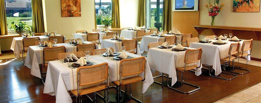 Hotel Aeroparque Inn & Suites Buenos Aires Restaurant bilde