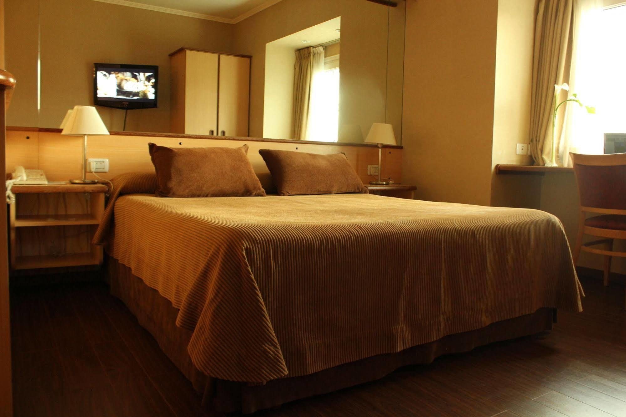 Hotel Aeroparque Inn & Suites Buenos Aires Eksteriør bilde