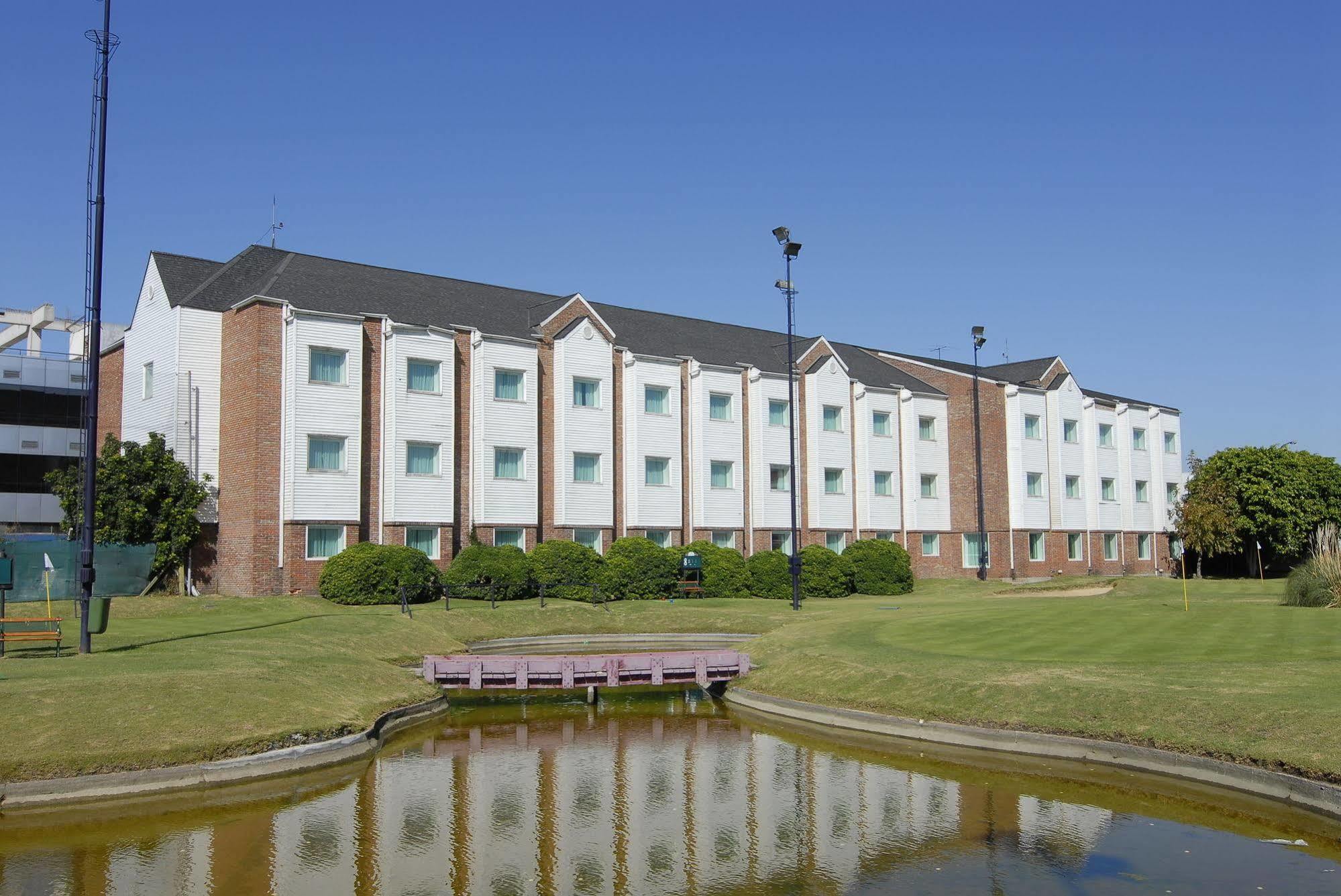 Hotel Aeroparque Inn & Suites Buenos Aires Eksteriør bilde
