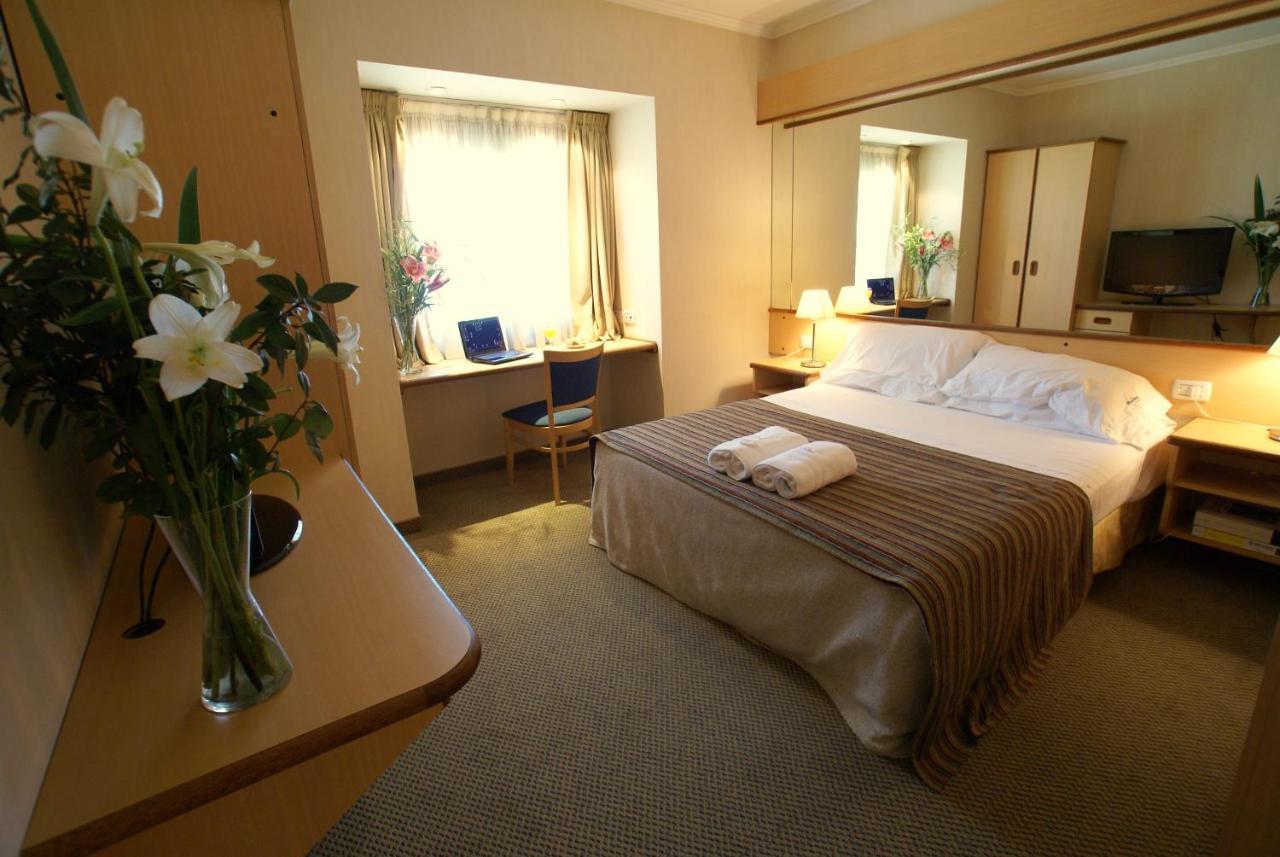 Hotel Aeroparque Inn & Suites Buenos Aires Eksteriør bilde