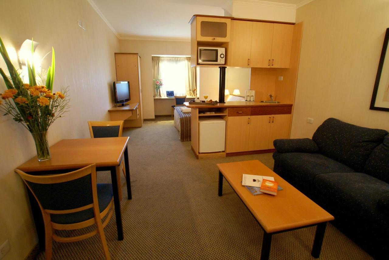 Hotel Aeroparque Inn & Suites Buenos Aires Eksteriør bilde